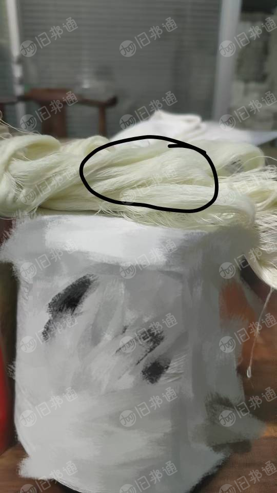 现货处理一批库存涤纶纱线，环锭纺下来的，奶白色本白色漂白色，32支，现货有100吨，货在浙江绍兴