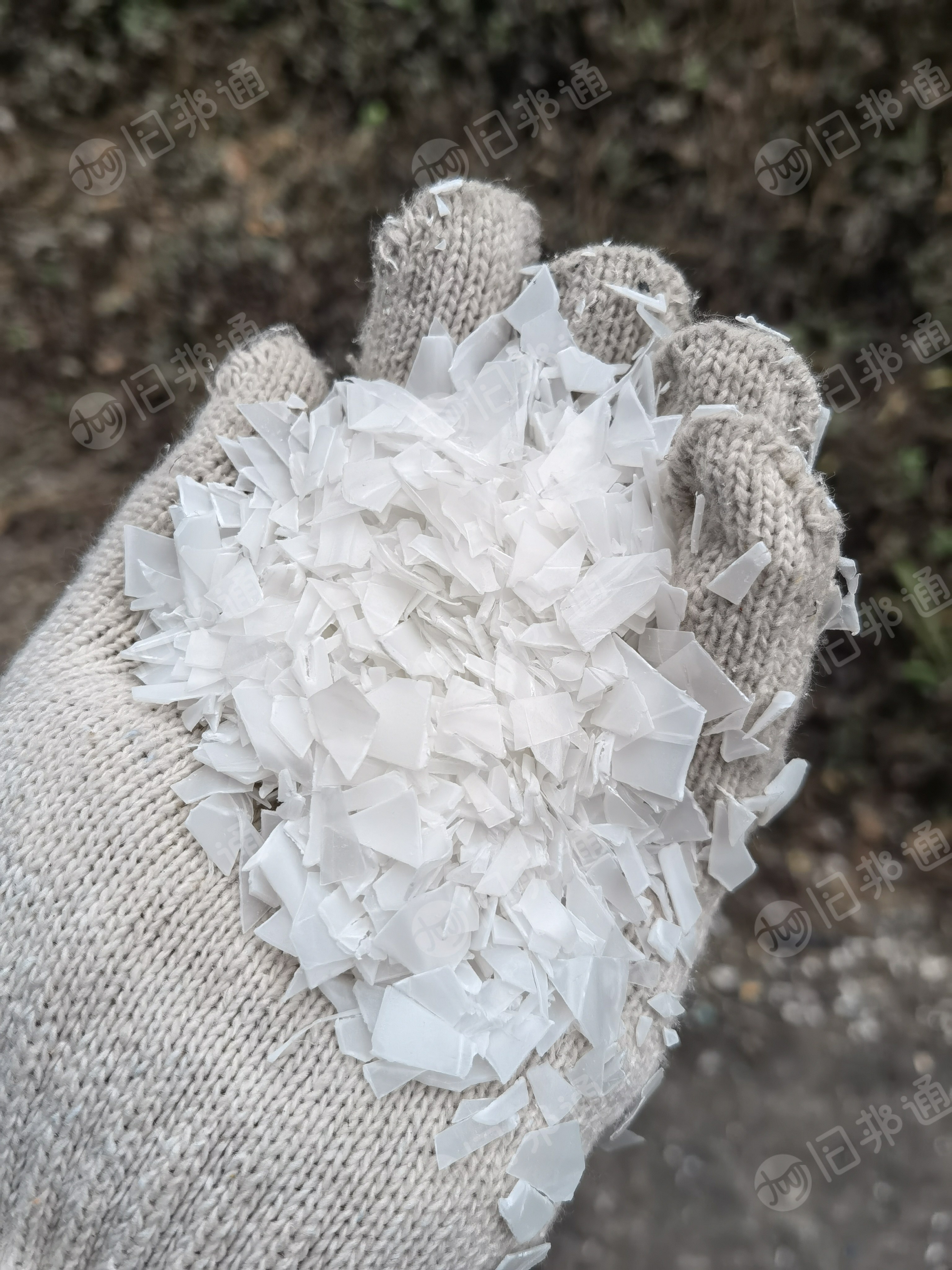 长期出售纯pp吸塑盒破碎料，现货9.6一车，可拉片