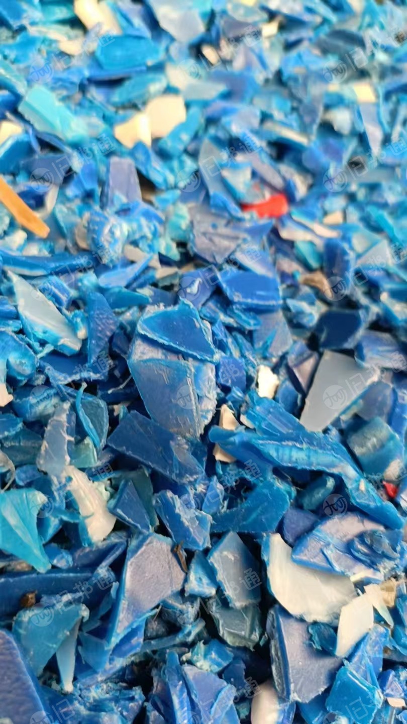 出售水粉大蓝桶破碎料，现货十几吨