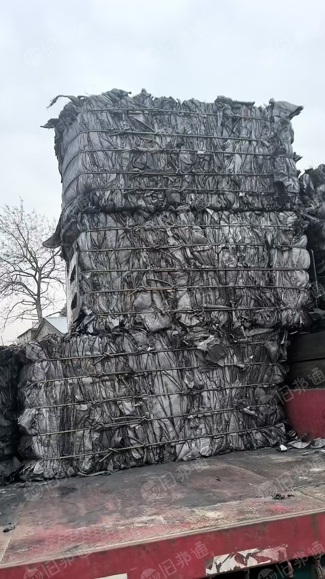 出售装石墨烯下来的吨包废料，内胆是黑色pE膜，现货一挂车