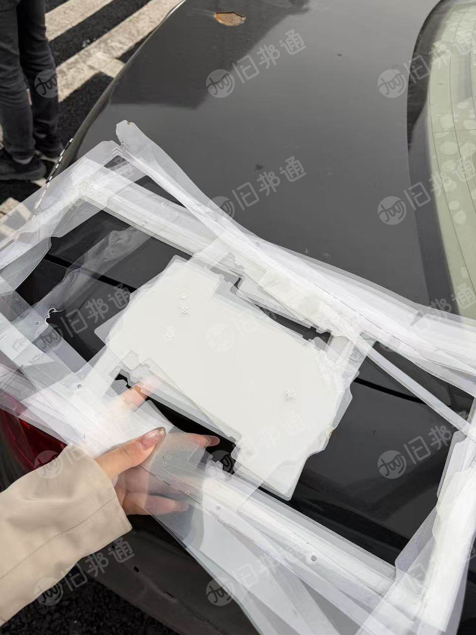 长期出售PET边料，都是白透的，有无胶和重胶两种，分开的