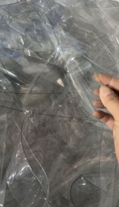 长期出售PVC水晶板边料，现货6.8米一车