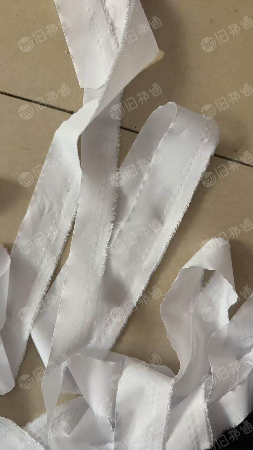 长期出售染厂下来的涤纶布条，涤纶废布，现货十多吨