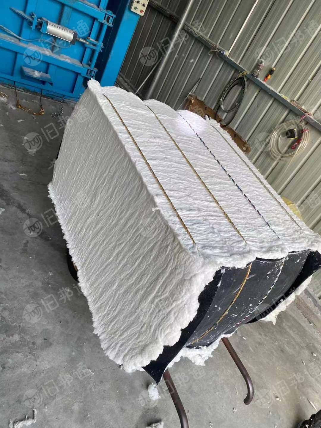 长期出售汽车内饰开花棉，含少量4080，可以直接上机做毛毡，每个月有100多吨，货在江苏无锡