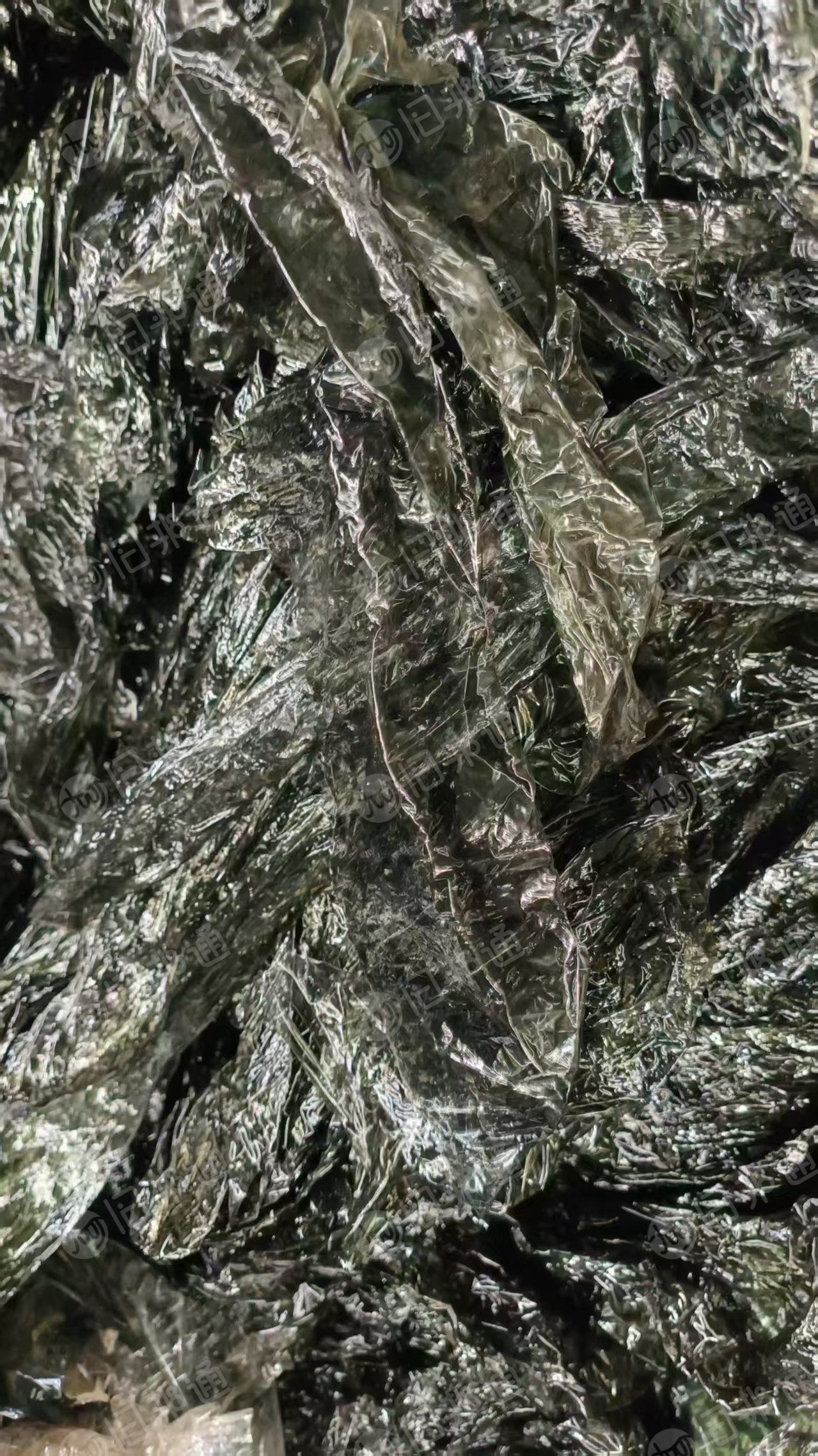 出售纯pet汽车膜废料，无胶水，现货10多吨