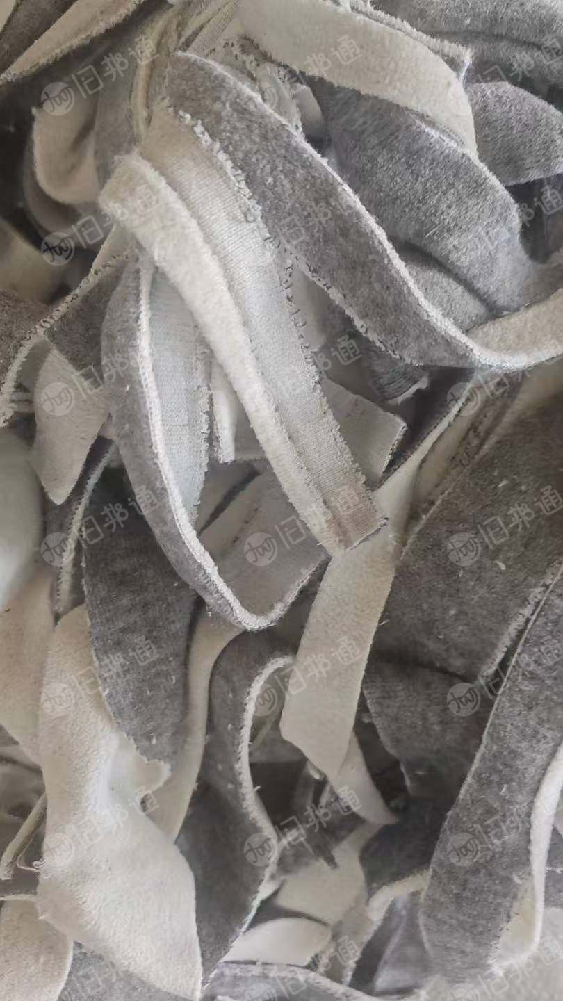 长期出售睡衣边角料，废布料，开花料，复合布开花料，现货有十几吨，货在河南许昌