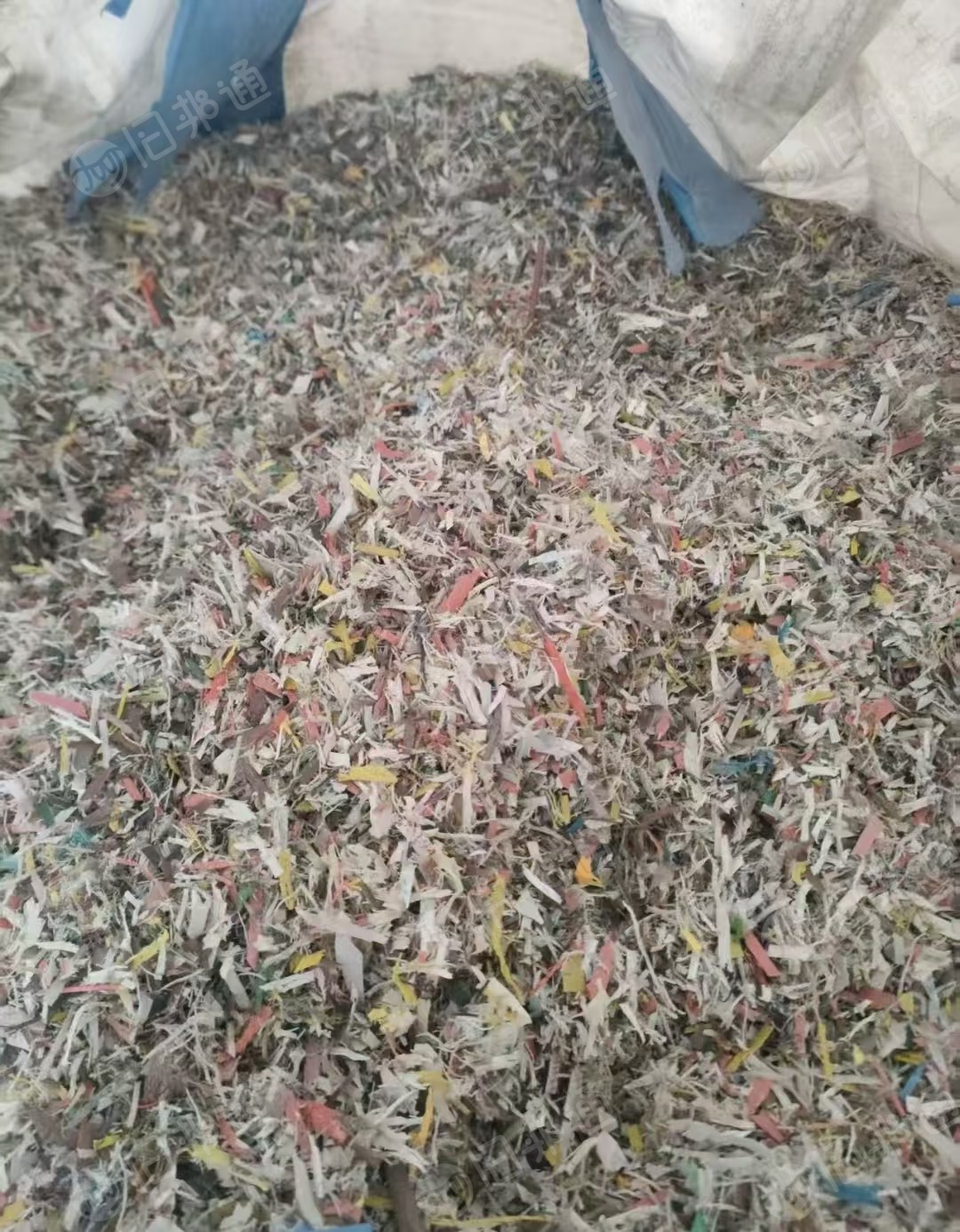 出售杂色PP打包带破碎料，飘沉一起，现货30多吨