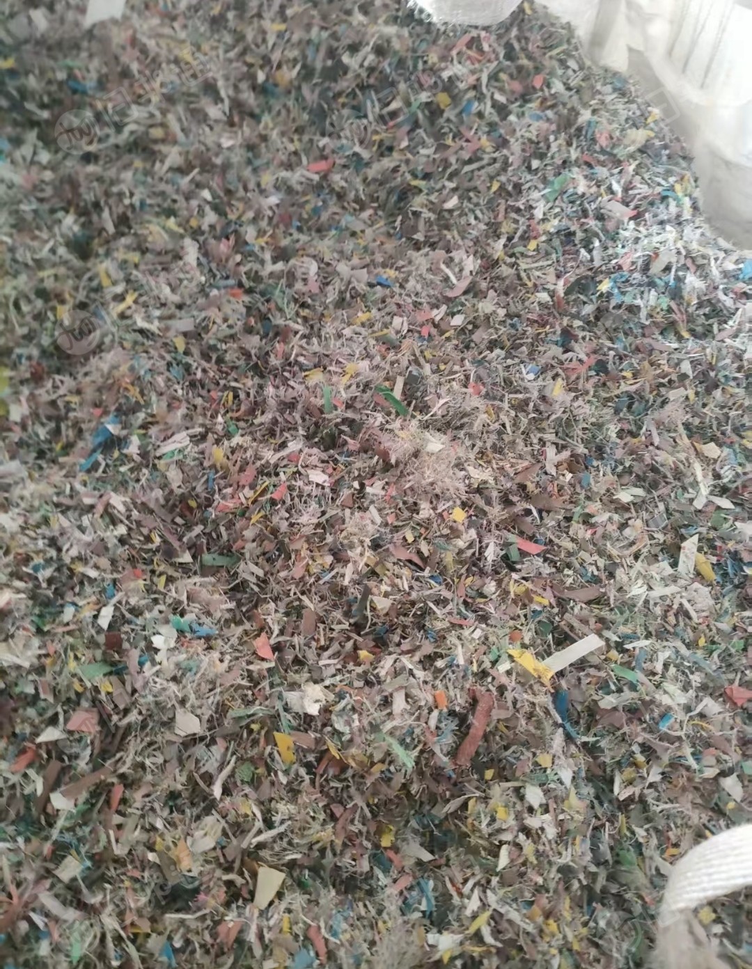 出售杂色PP打包带破碎料，飘沉一起，现货30多吨