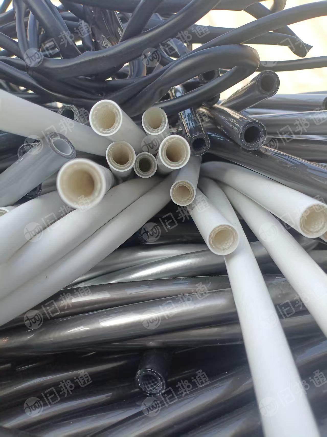 出售PVC水管料，卫浴管料，工厂生产下来的残次品