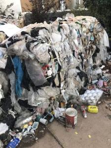 出售pe杂膜炼油料，现货2挂车