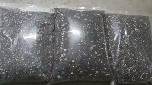 出售PPPE机头料，炼油料，每个月有三百多吨