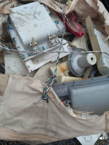 长期出售大小响料废料