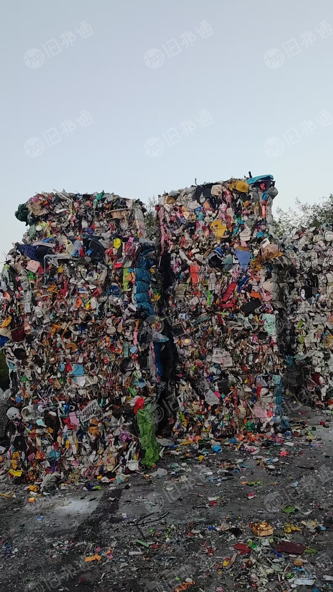 长期出售响料压块，现货十多吨，月供200吨