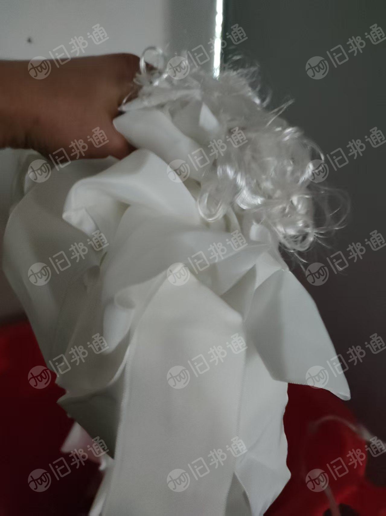 长期出售涤纶废丝，涤纶标签边角料，现货十多吨