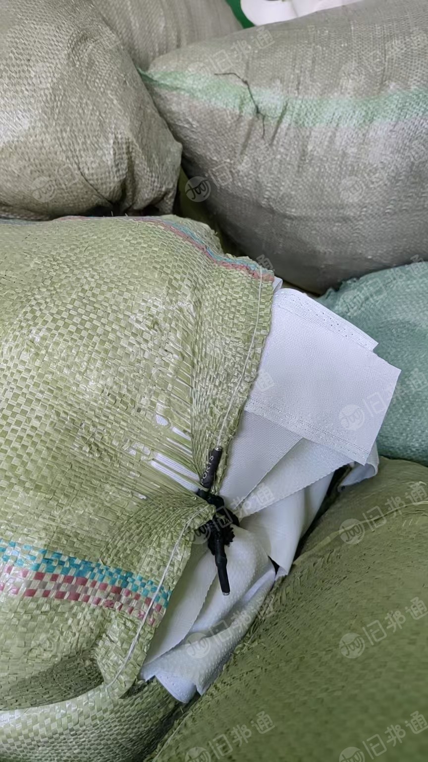 长期出售飞织鞋材废布,涤纶废布,网眼布,月供一百多吨