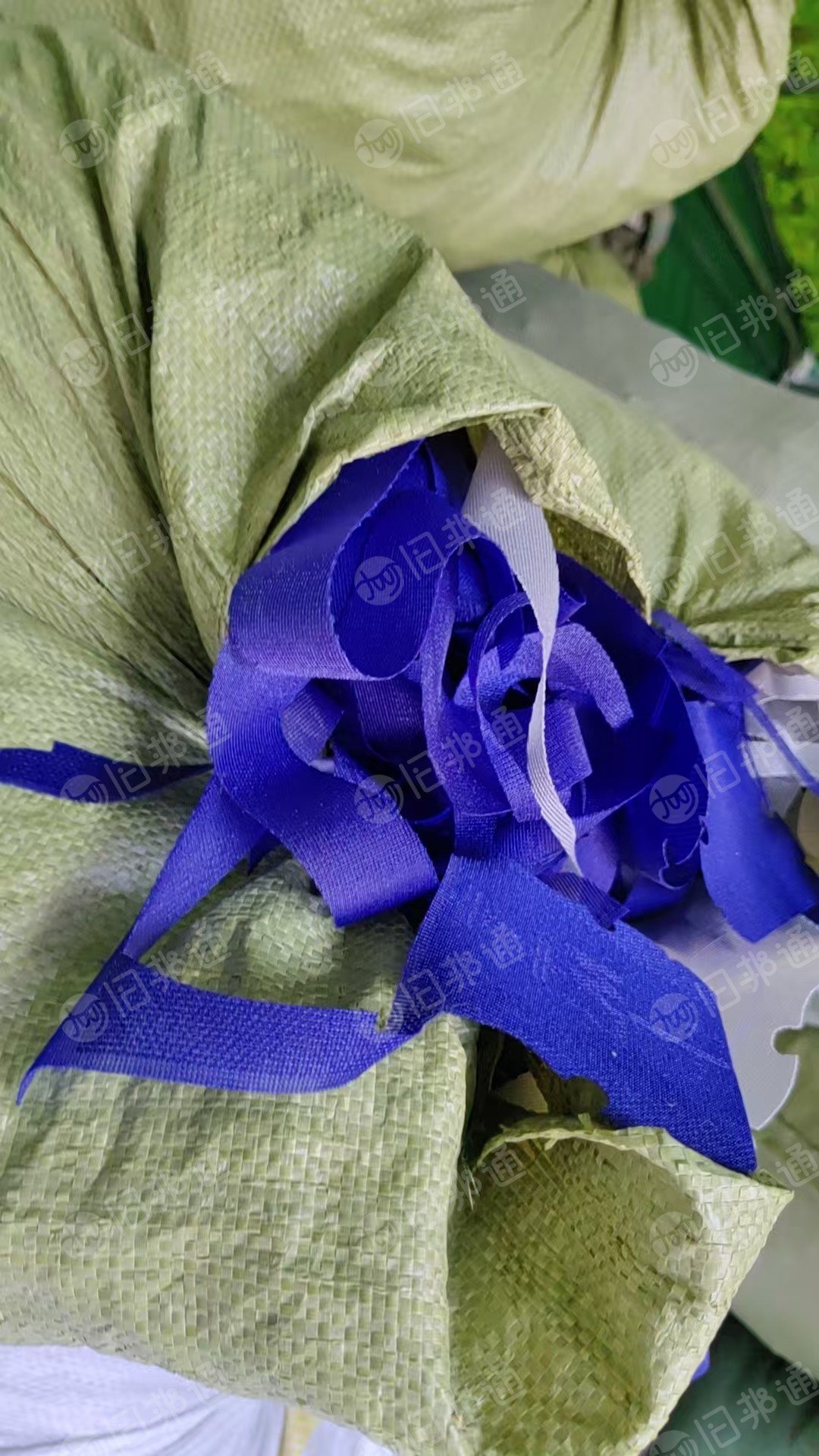 长期出售飞织鞋材废布，涤纶废布，网眼布，月供一百多吨