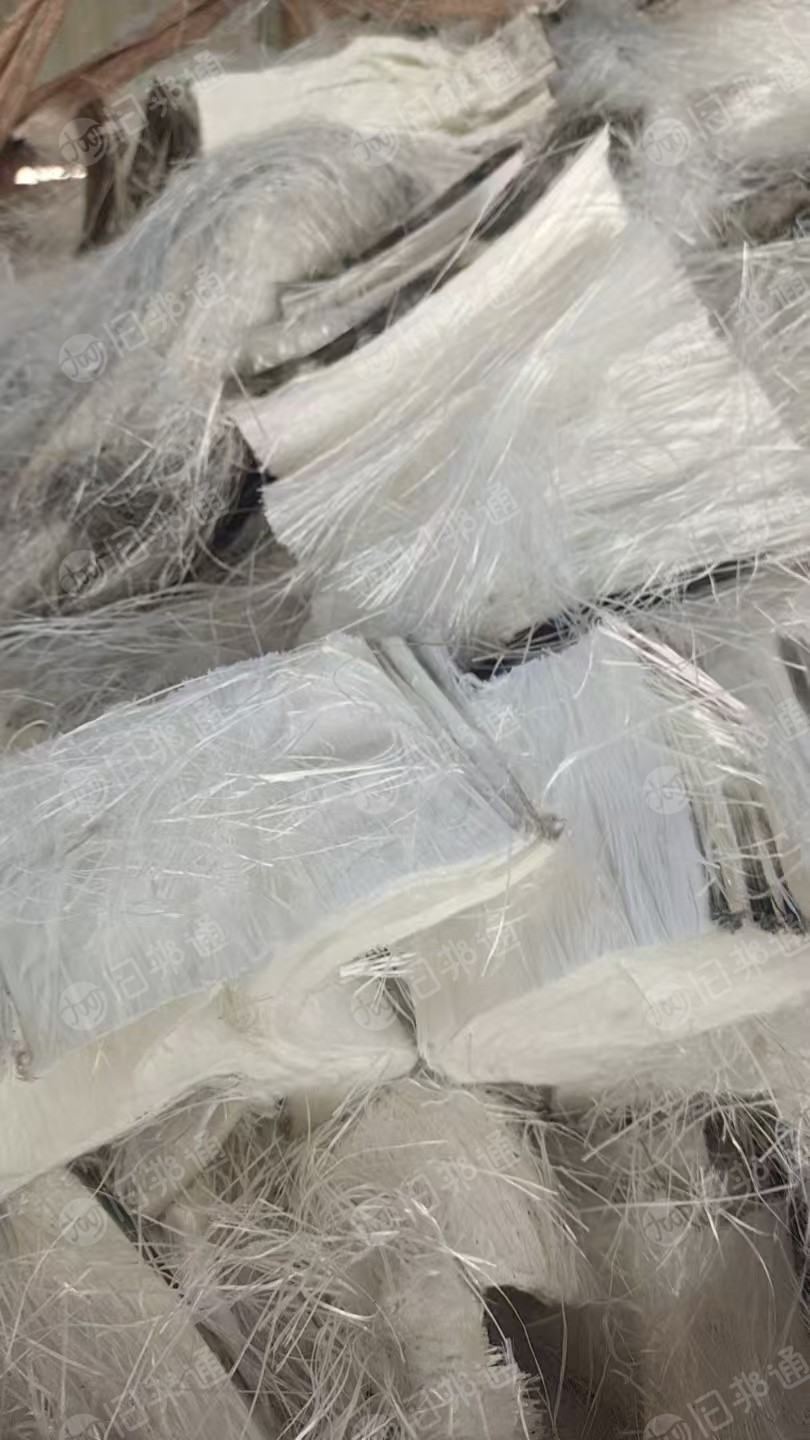 长期出售纯涤纶长丝火烧料，涤纶废丝，已经切断了，现货50吨，含水15左右