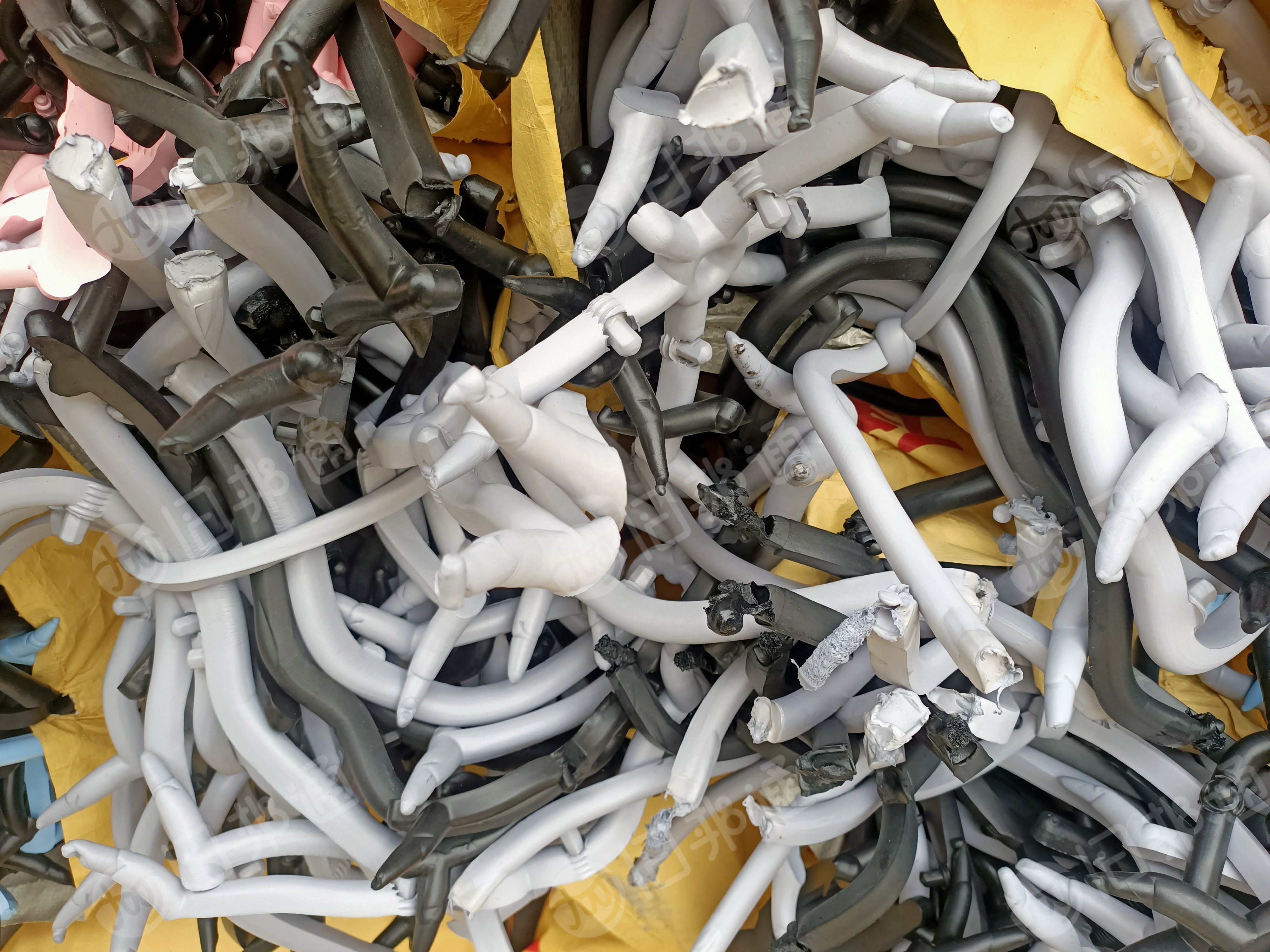 出售EVA拖鞋发泡鸡爪料