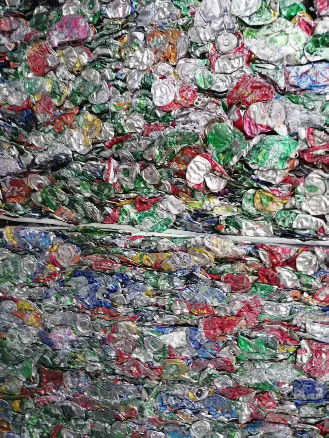 出售铝易拉罐压块,棉花包和压扁的都有