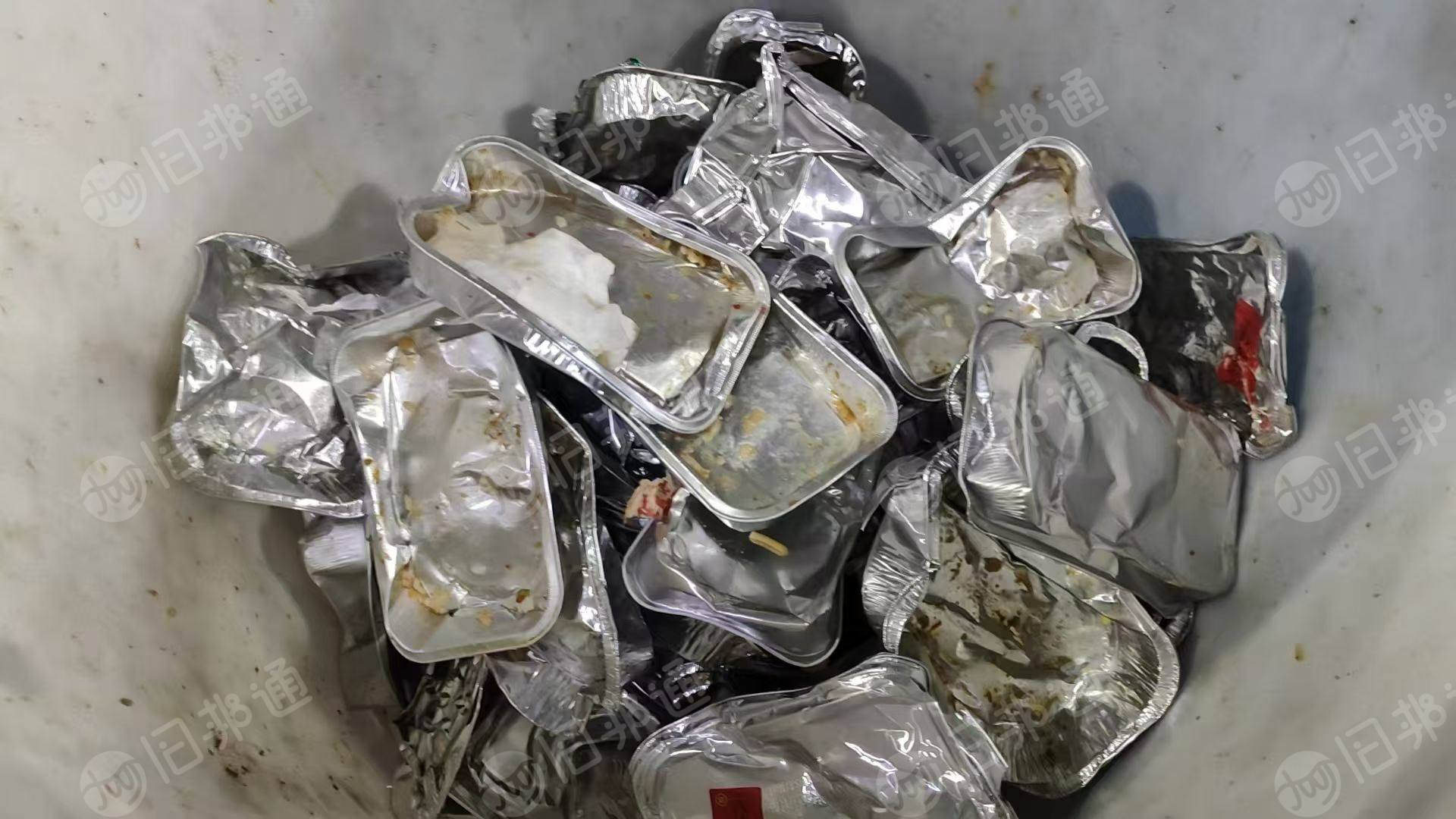 出售铝餐盒，现货10吨多