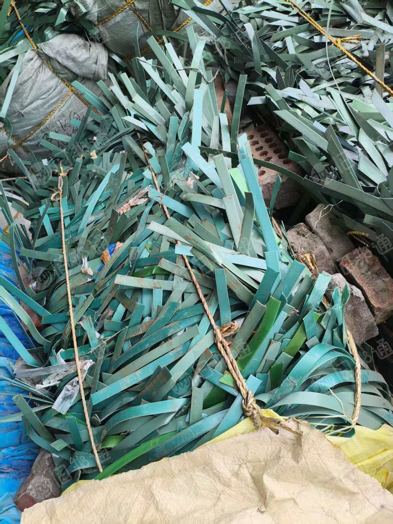 出售PET打包带废料，现货十五六吨