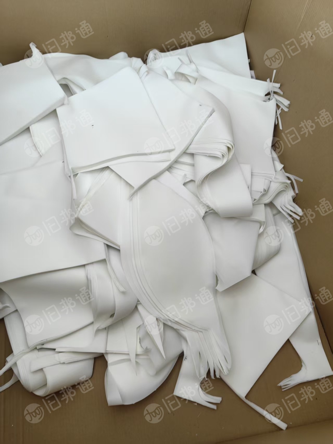 出售医疗厂下来的尼龙贴TPU废料，现货40吨