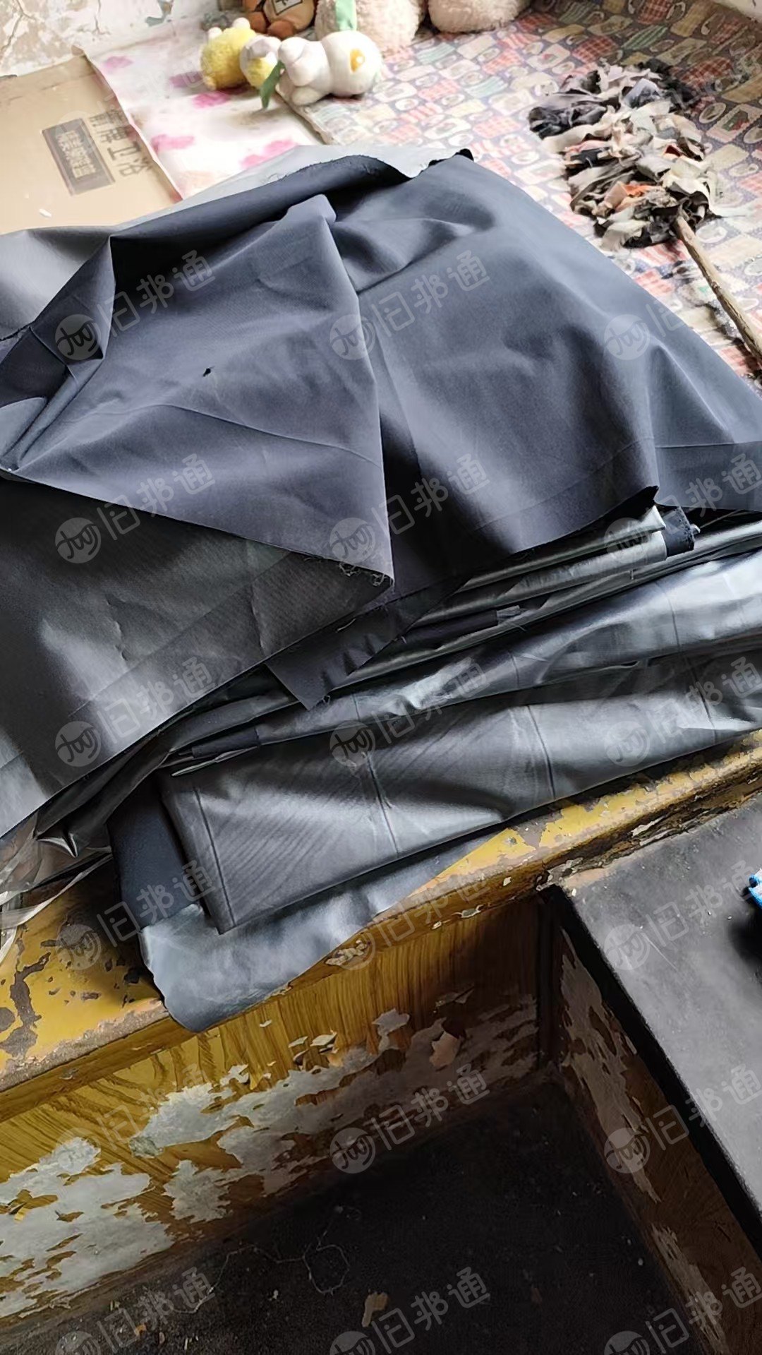 出售监狱下来的涤纶废布，小卷布，丝绵边角料，现货十多吨