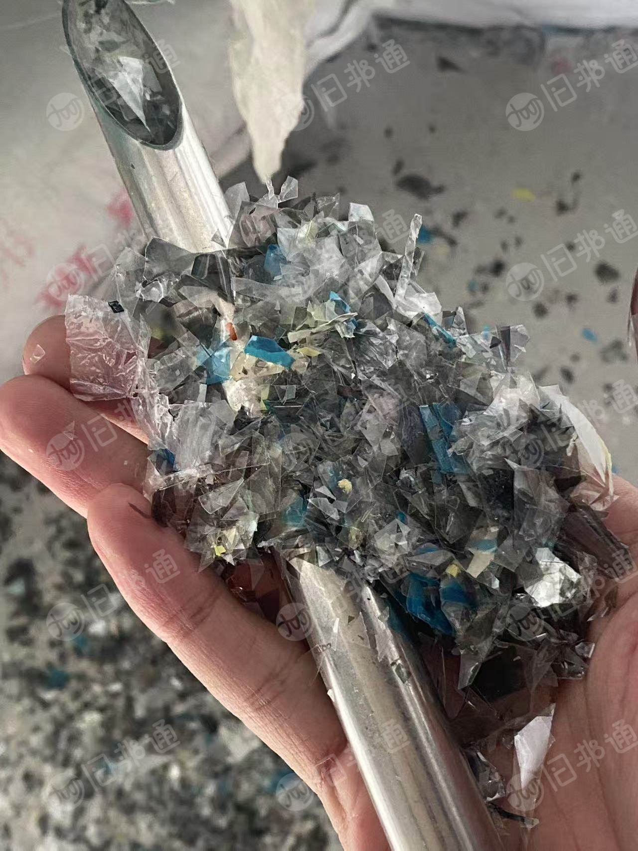 出售pet花膜破碎料，现货60吨