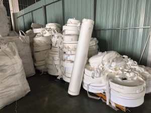 长期出售PP无纺布边角料，丙纶无纺布，熔喷废丝，统货出，现货有9.6米高栏，货在浙江衢州