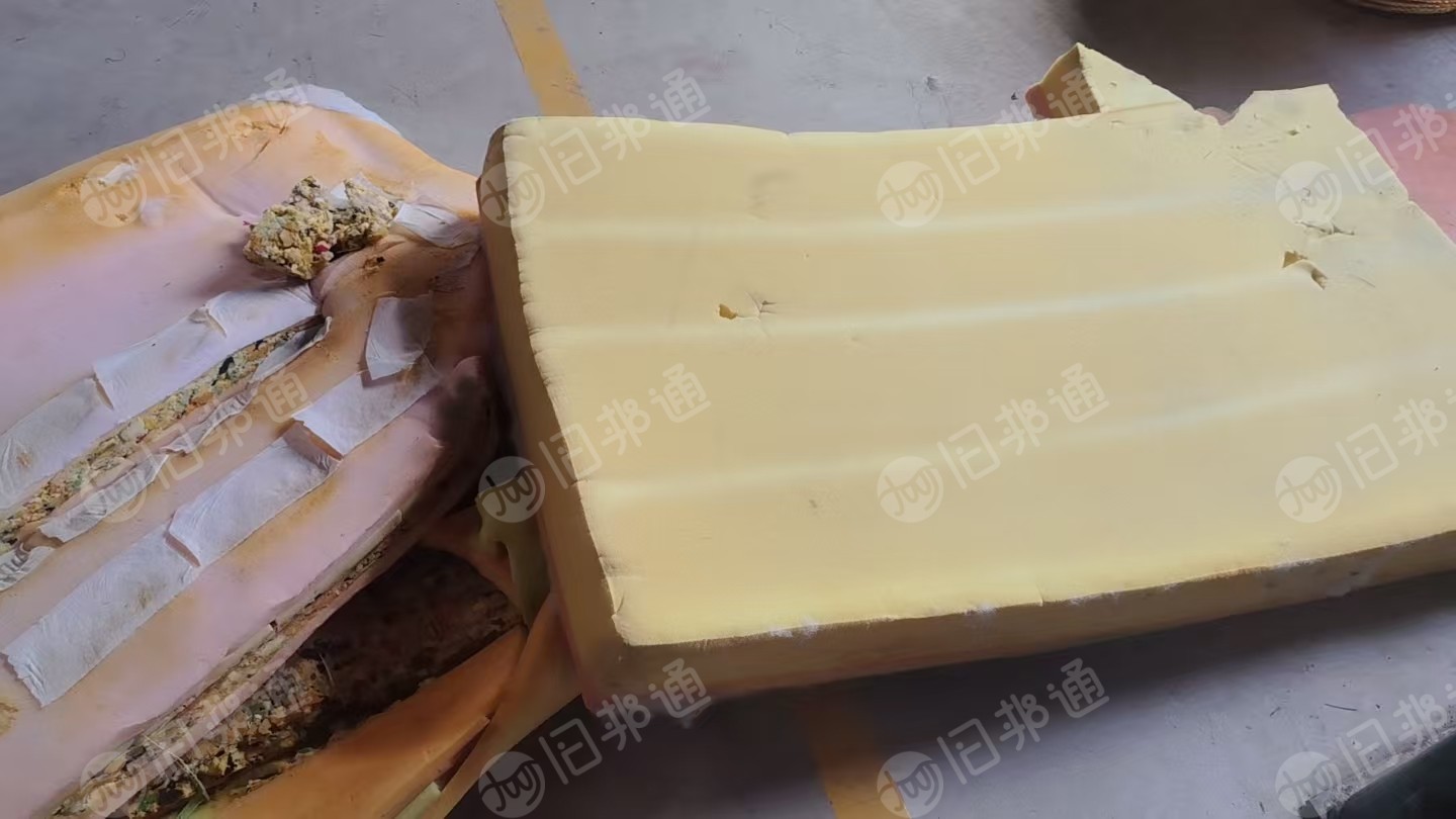 长期出售沙发拆下来的海绵，海绵边角料，黄色不带皮，现货60吨左右，货在广东惠州