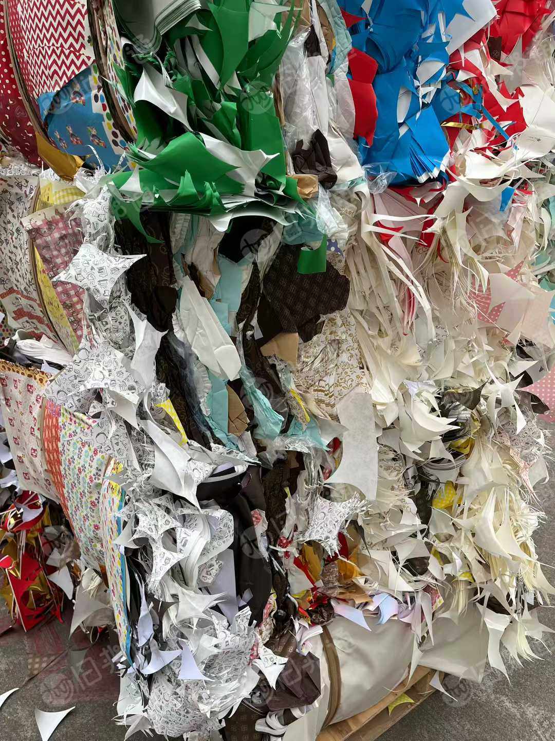 长期出售花色蛋糕纸杯边角料