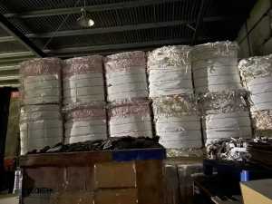 长期出售金银卡边角料，无膜带膜都有