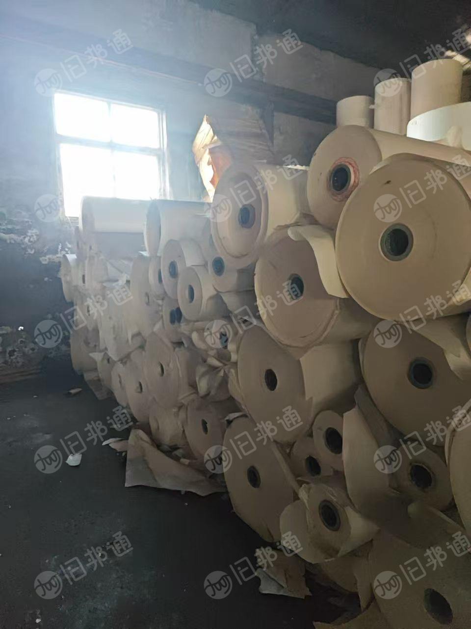 出售乱码卷筒本白牛皮纸，160克