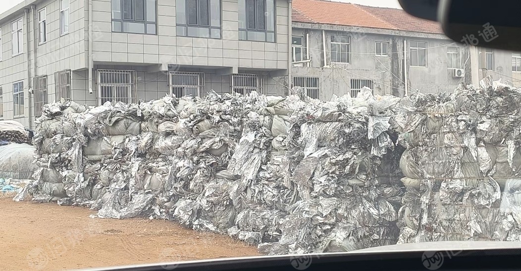 长期出售pet苹果反光膜废料，现货600吨左右