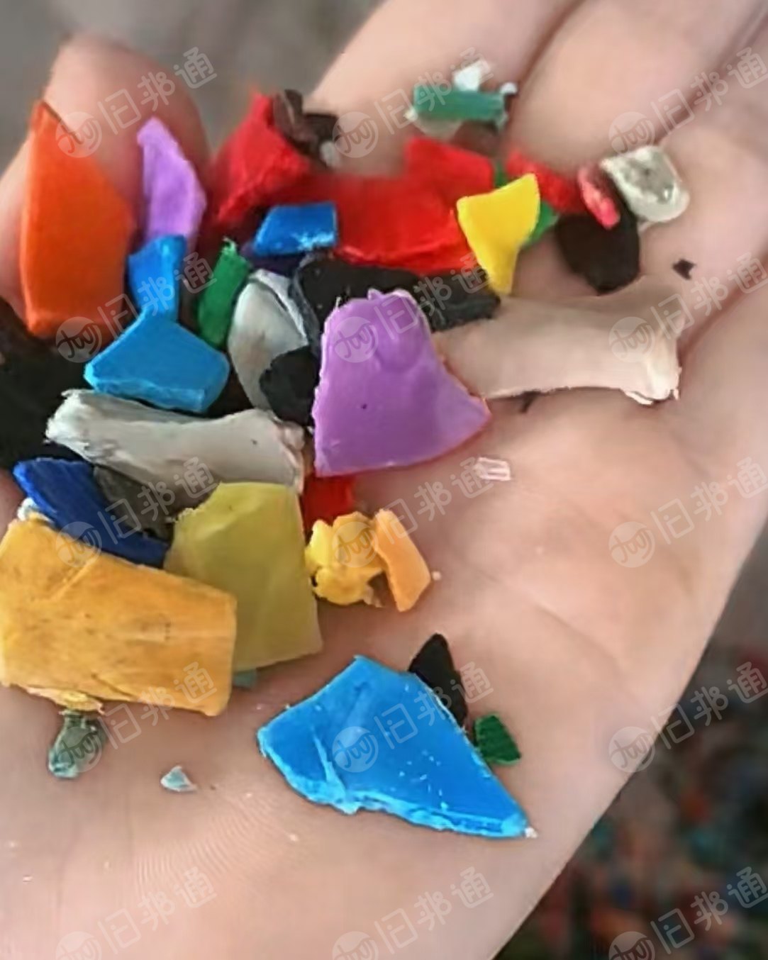 长期出售pp童车破碎料，清洗甩干上机料，不含农药桶，现货一挂车