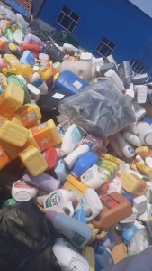 长期出售塑料压块，花乙压块混压小白，纯大白压块