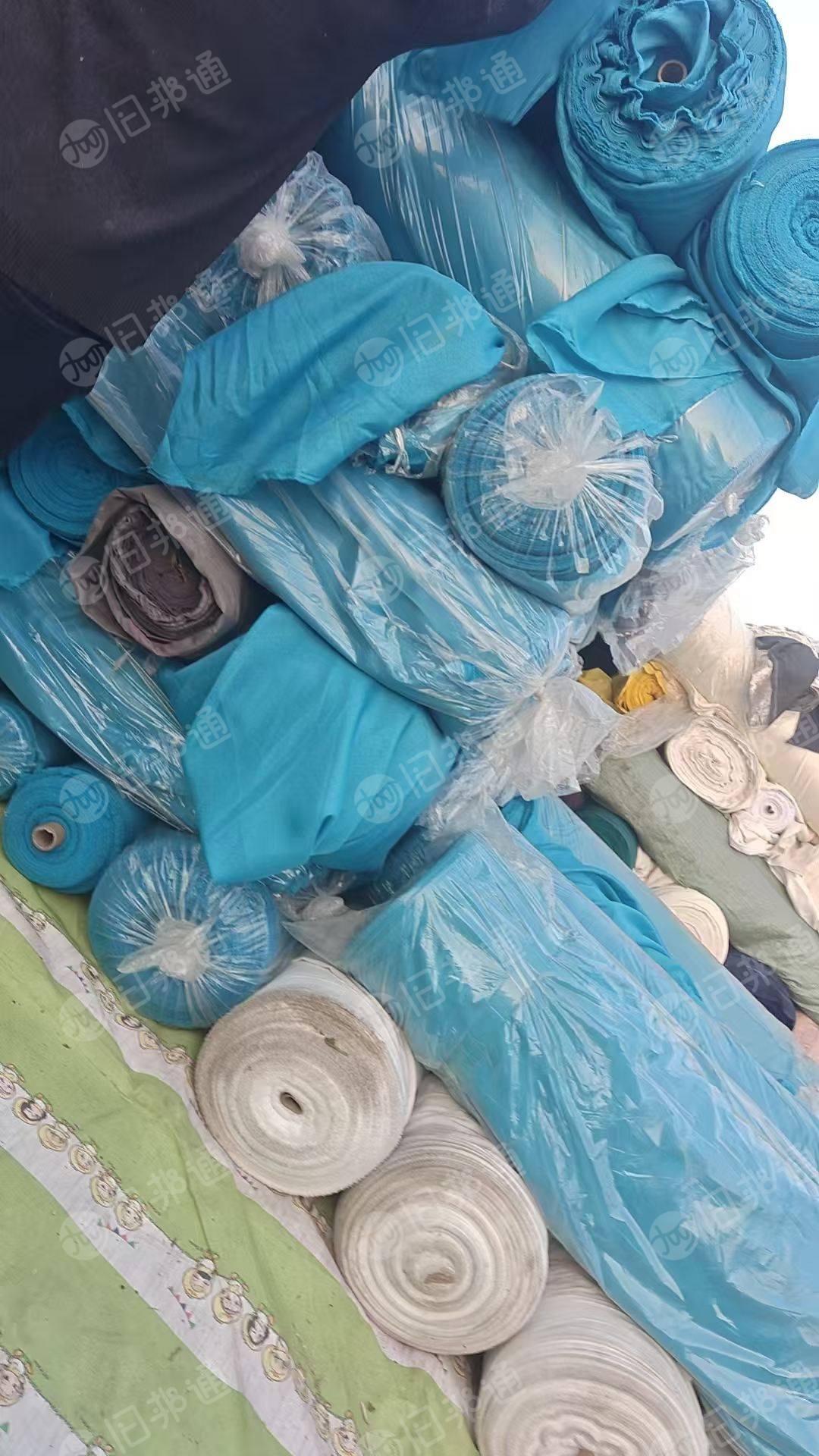 出售库存牛津布,门幅1.6,一个批号,现货有3吨多,货在浙江绍兴