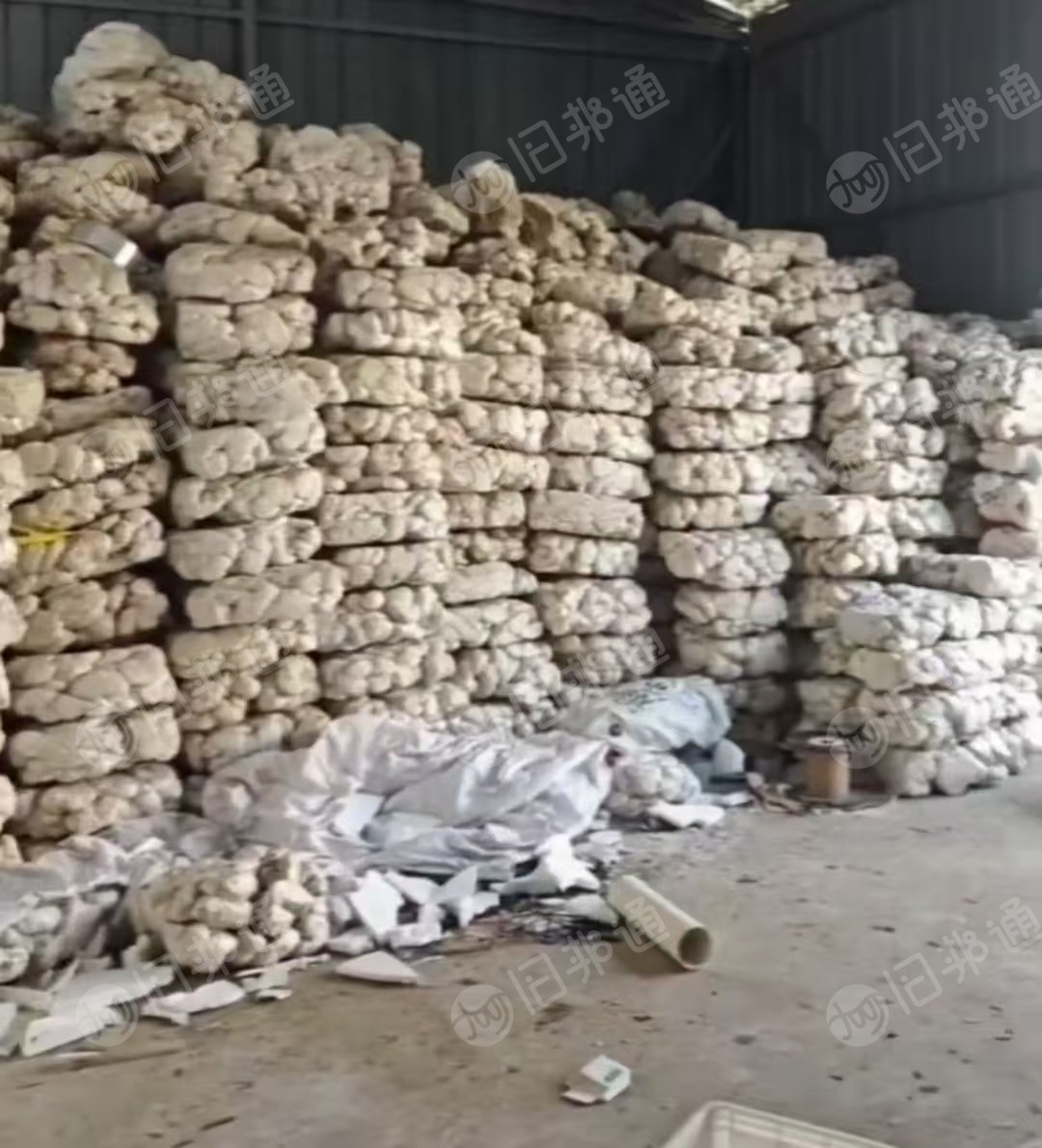 长期出售热熔块废料，社会料，月供10吨