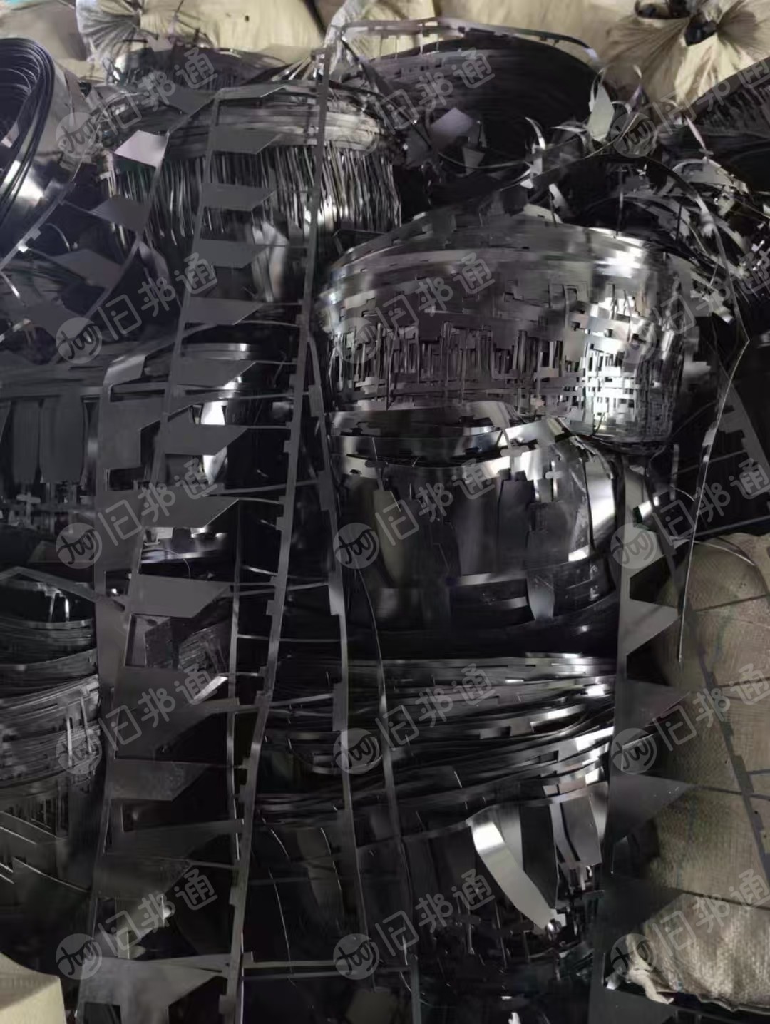 长期出售阻燃pc片材废料，不带胶，够9.6一车出货