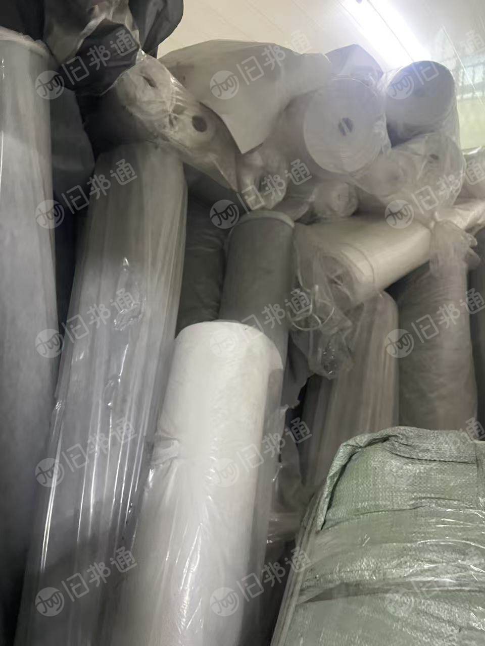 出售鞋材边角料，无纺布边角料，油纸，吨袋带，黑边料等，现货有百来吨，货在福建泉州