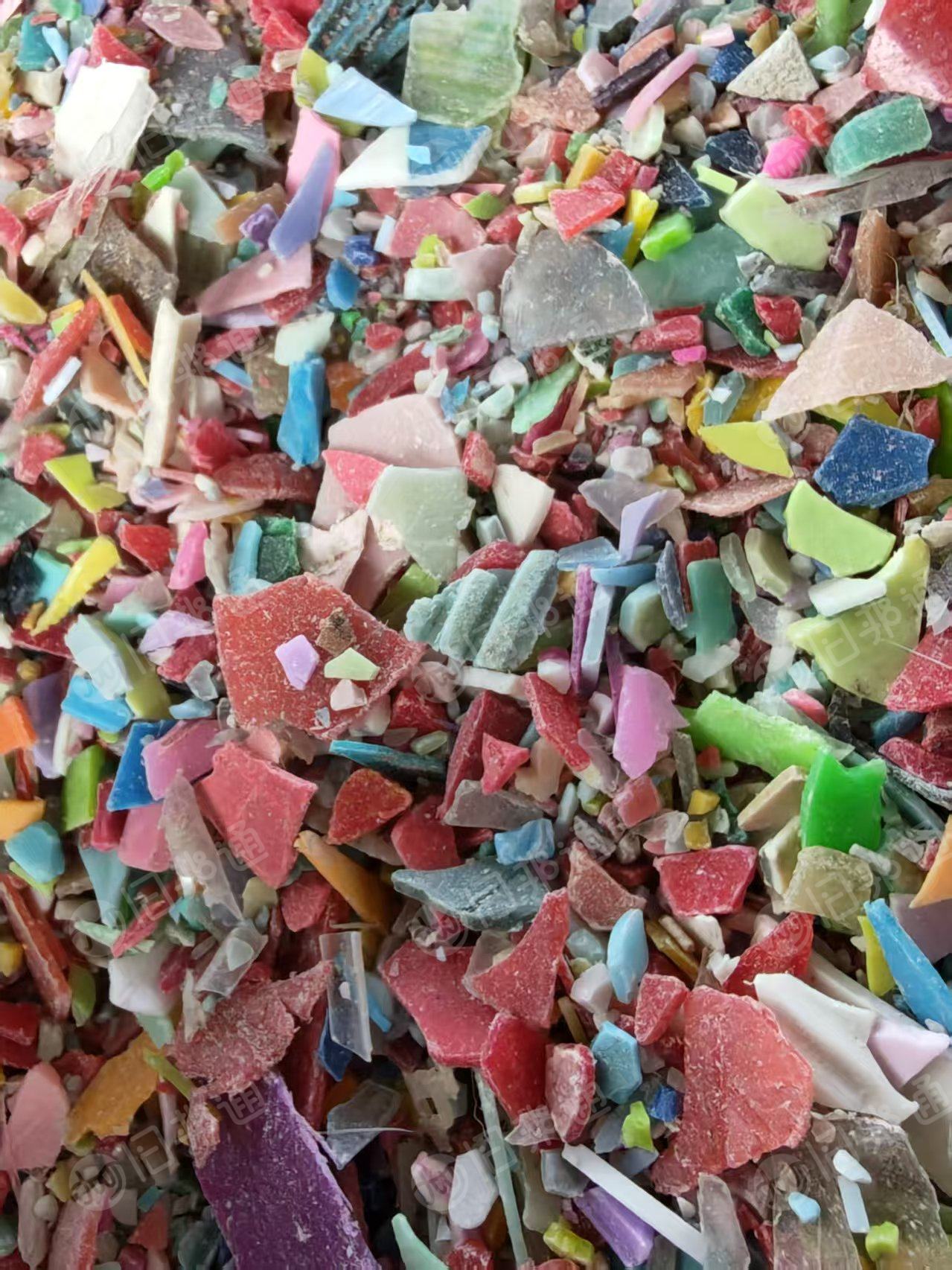 出售清水漂花丙破碎料，现货两挂