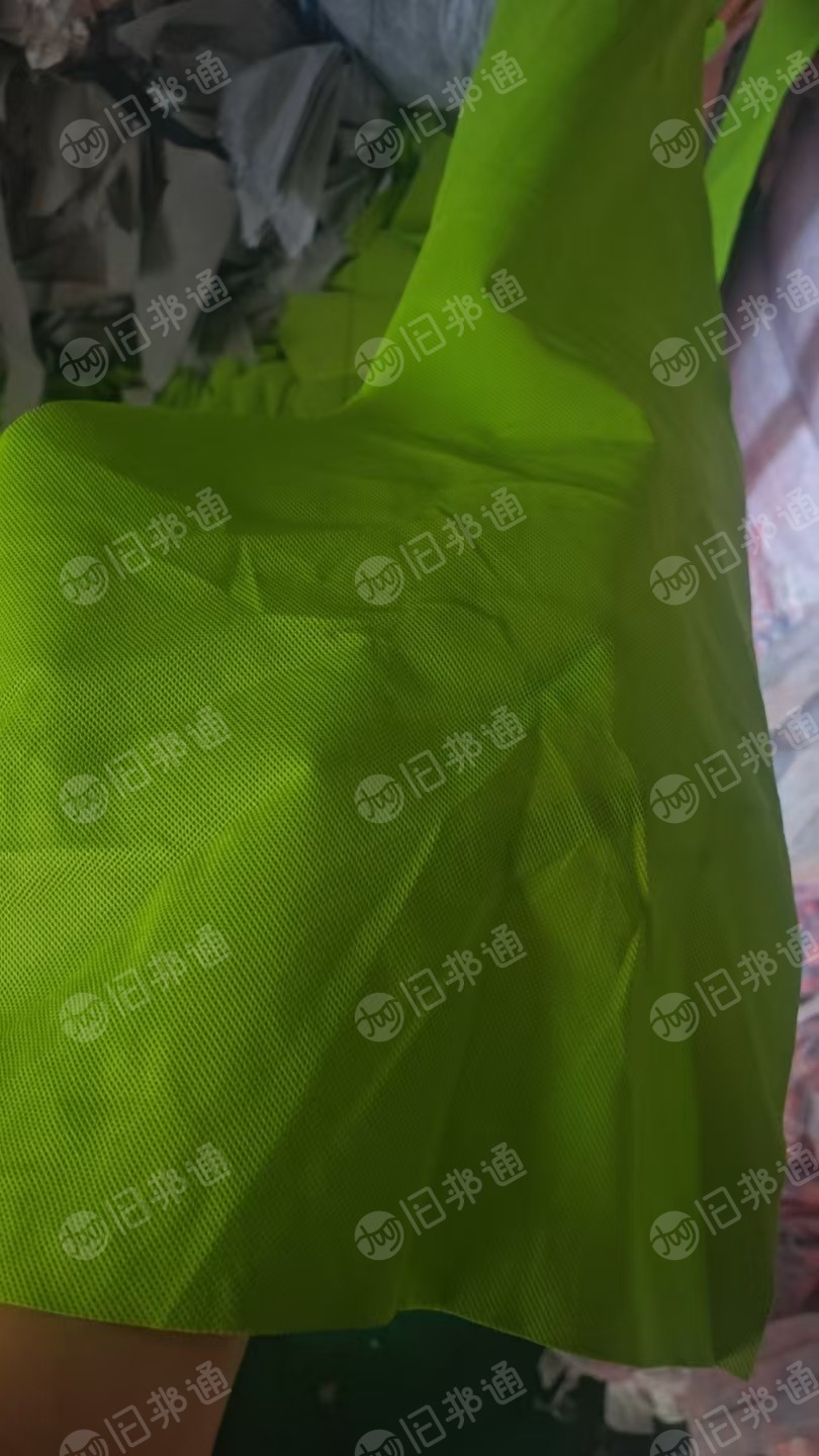 长期出售杂色纯pp无纺布，pp无纺布边角料，现货9.6米两车，货在广东佛山