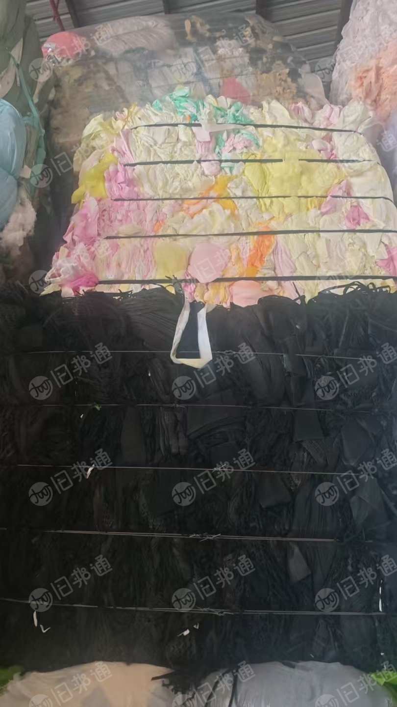 长期出售杂色纯pp无纺布，pp无纺布边角料，现货9.6米两车，货在广东佛山