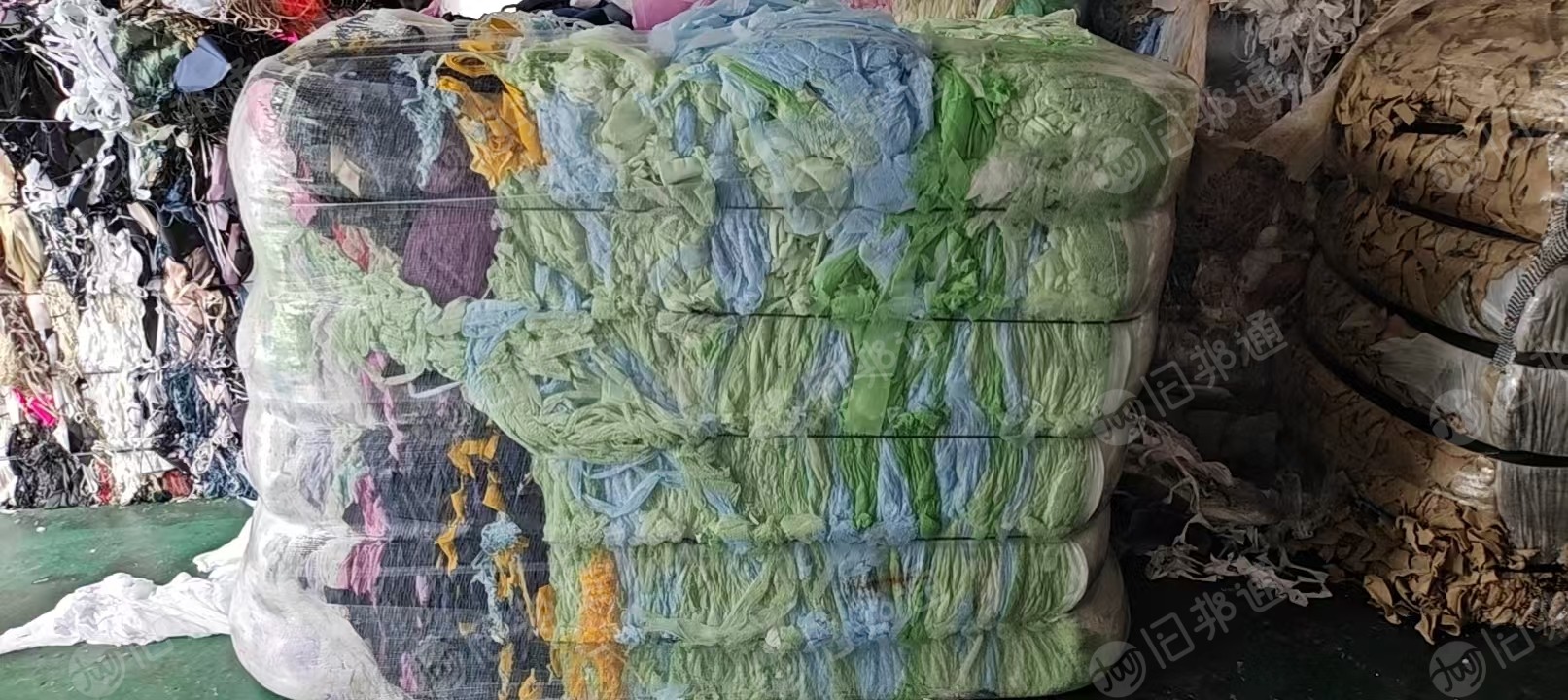 长期出售杂色纯pp无纺布，pp无纺布边角料，现货9.6米两车，货在广东佛山