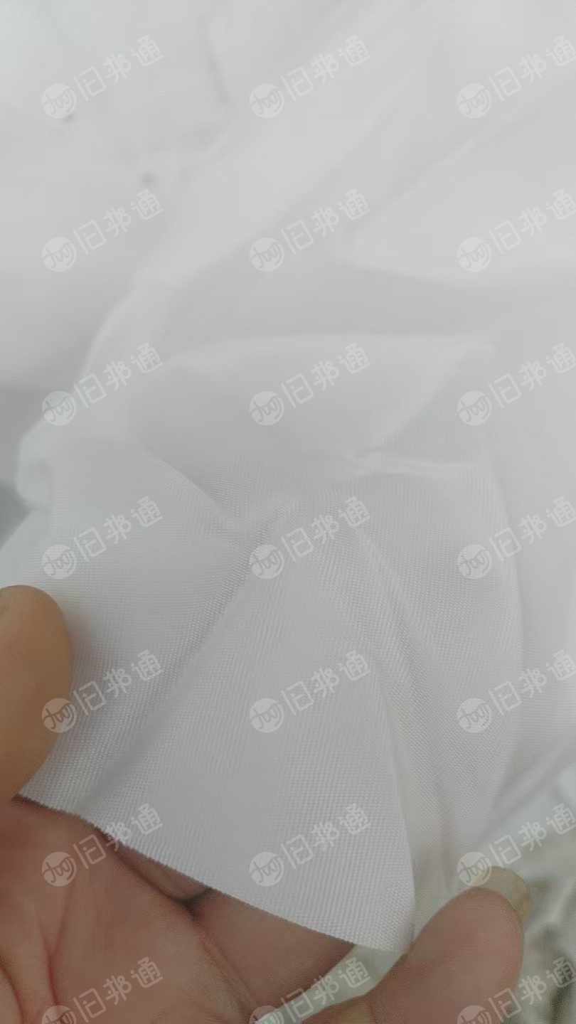 长期出售涤纶废布，涤纶边角料，分白色，杂色，现货共七十吨
