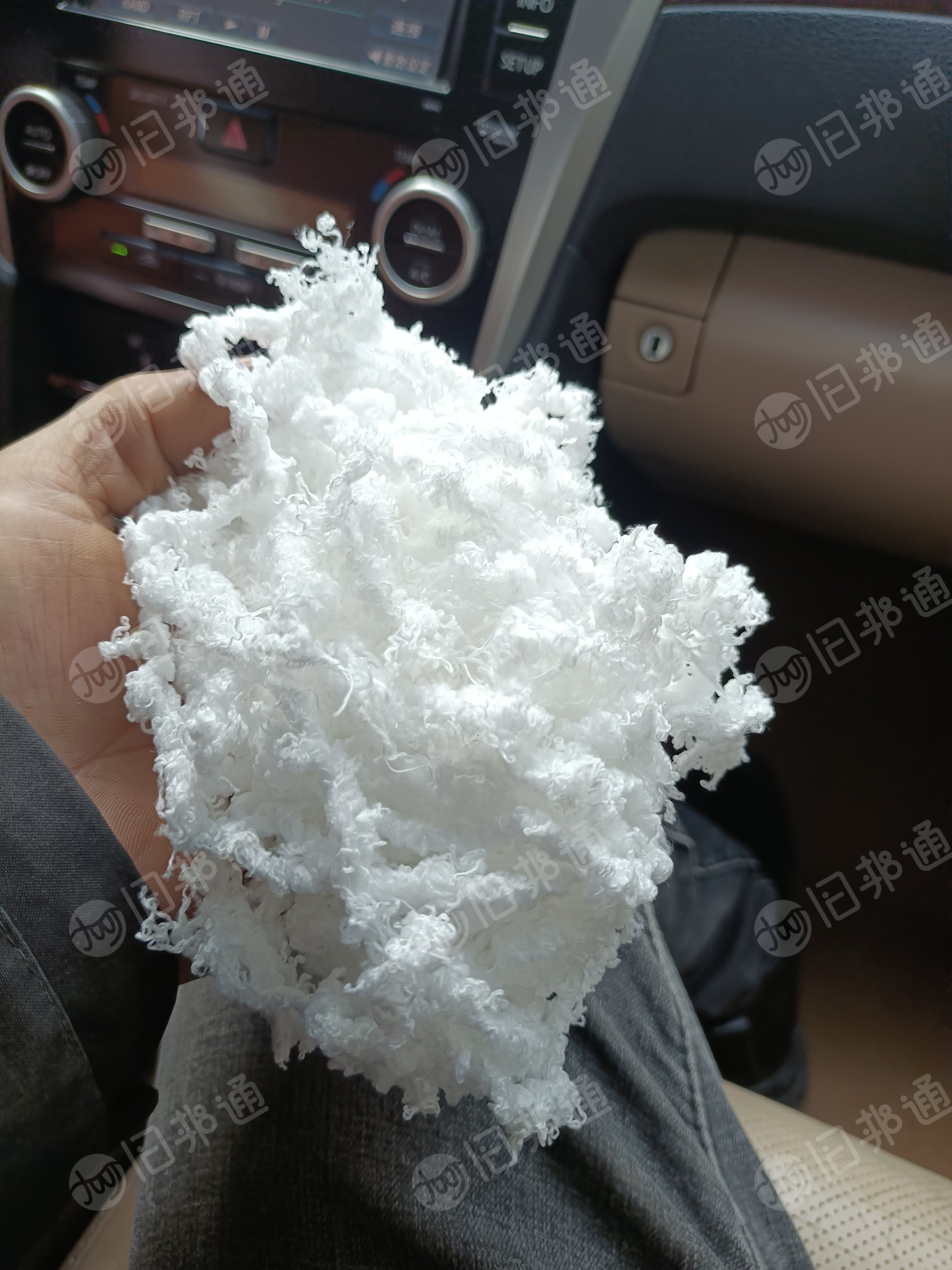 长期出售织布厂下来的涤纶废丝，涤纶水丝，150D,未脱水，现货有17.5一车，货在安徽阜阳