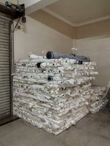 长期出售尼龙坯布，锦纶坯布，小卷布，可以造粒用，货在福建泉州