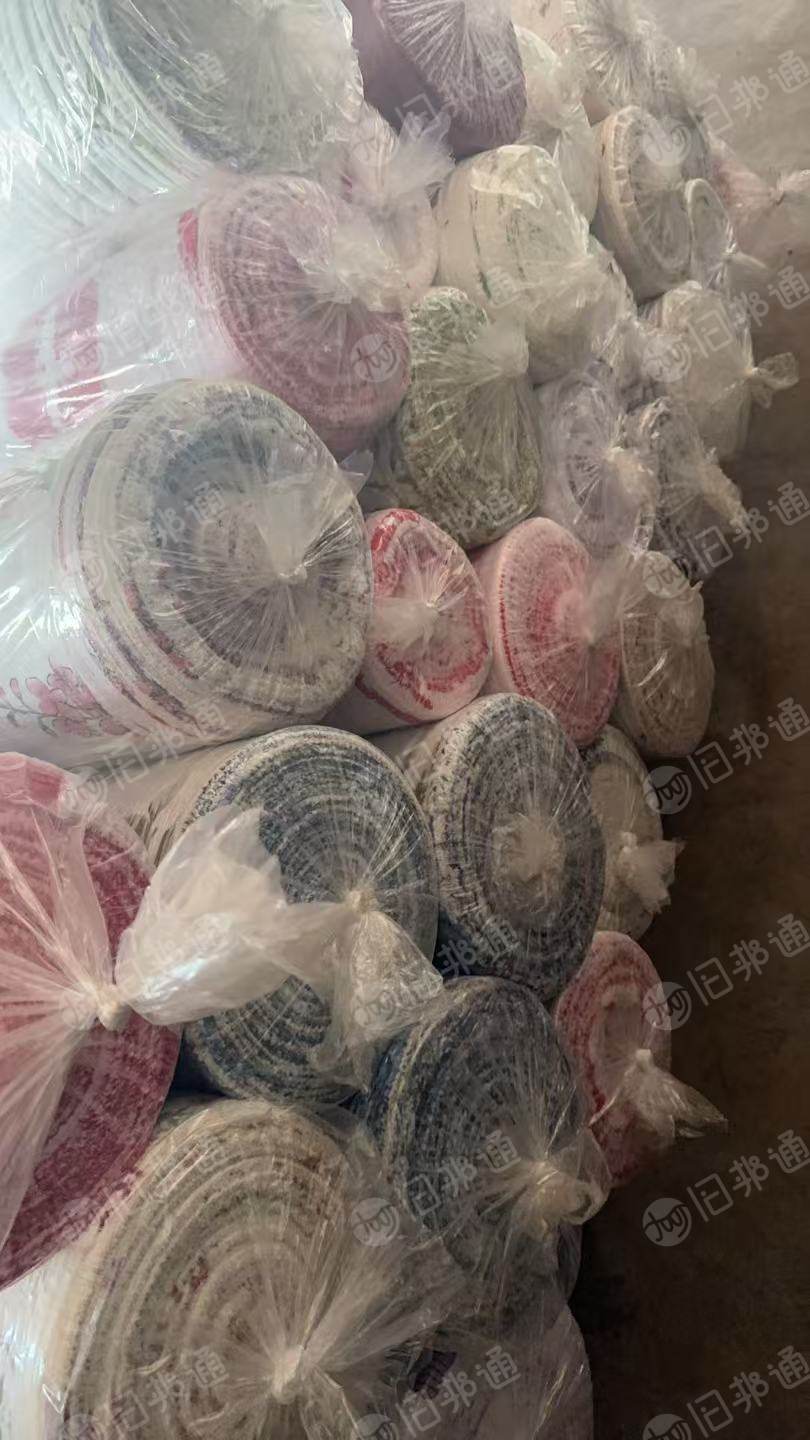 长期出售库存磨毛布,印花布,可以做家纺用品,现货有十来万米,货在浙江湖州