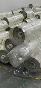 出售PET卷筒膜，厚度3.8丝，规格在1米-2米不等，每月50吨左右