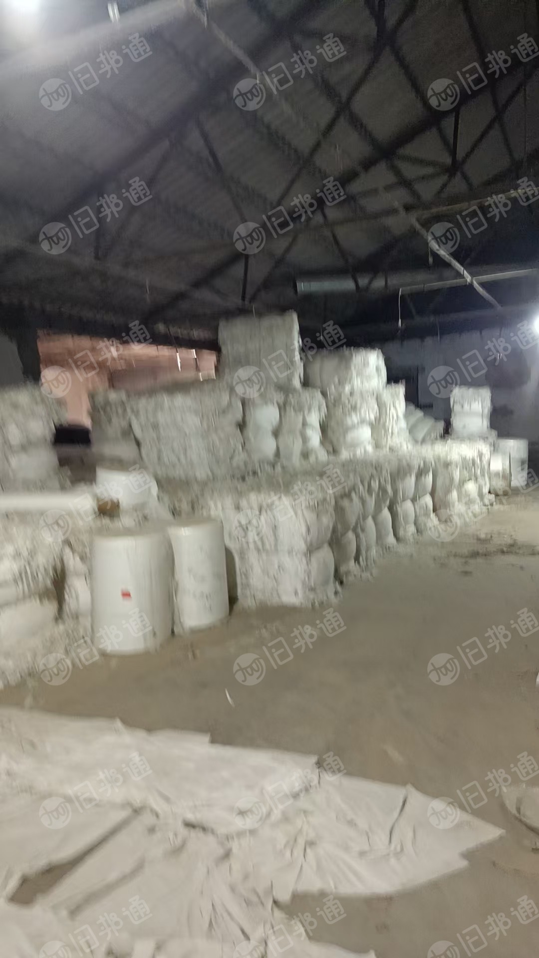 长期出售水刺无纺布边角料，有黏胶的配比的，有木浆的，都有分开，现货有10吨左右，货在河北保定